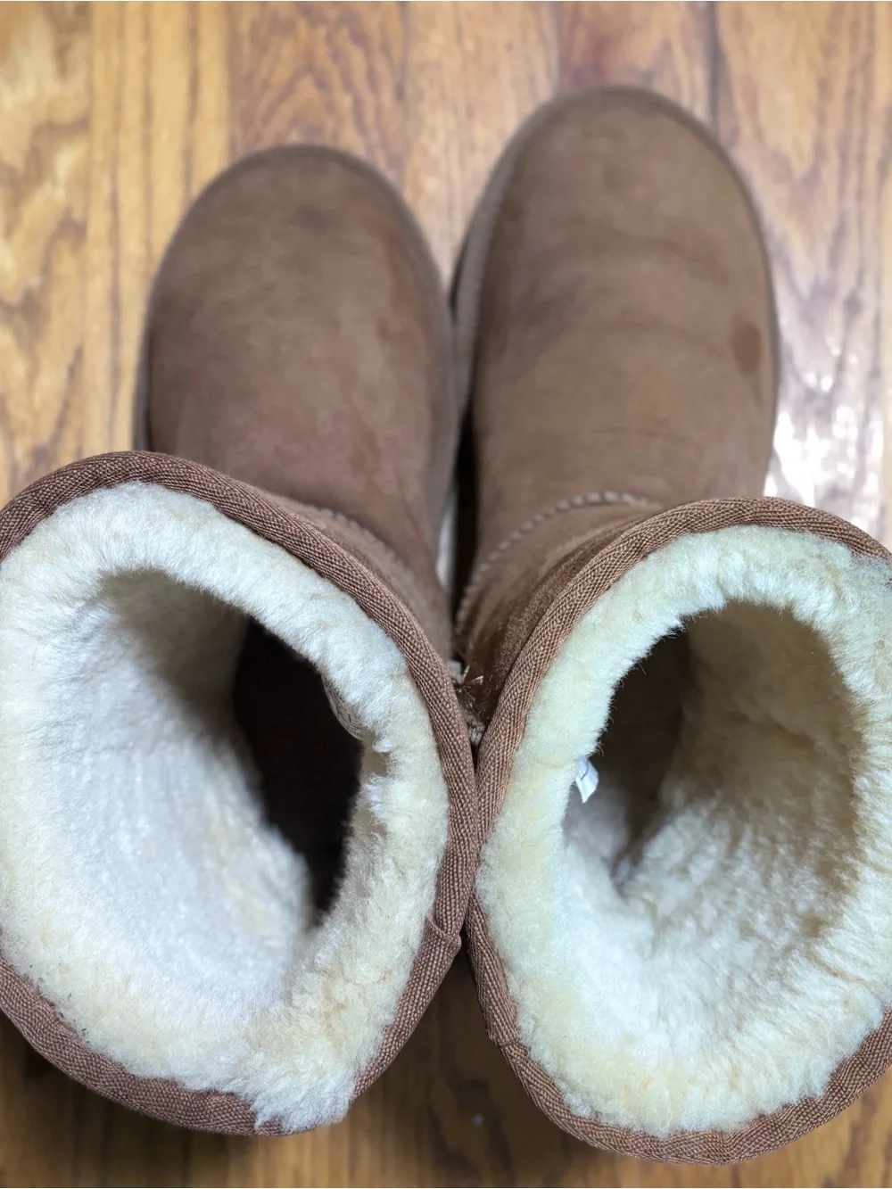 UGG Classic Short II Boots Chestnut Suede Sheepskin Women's Size 9